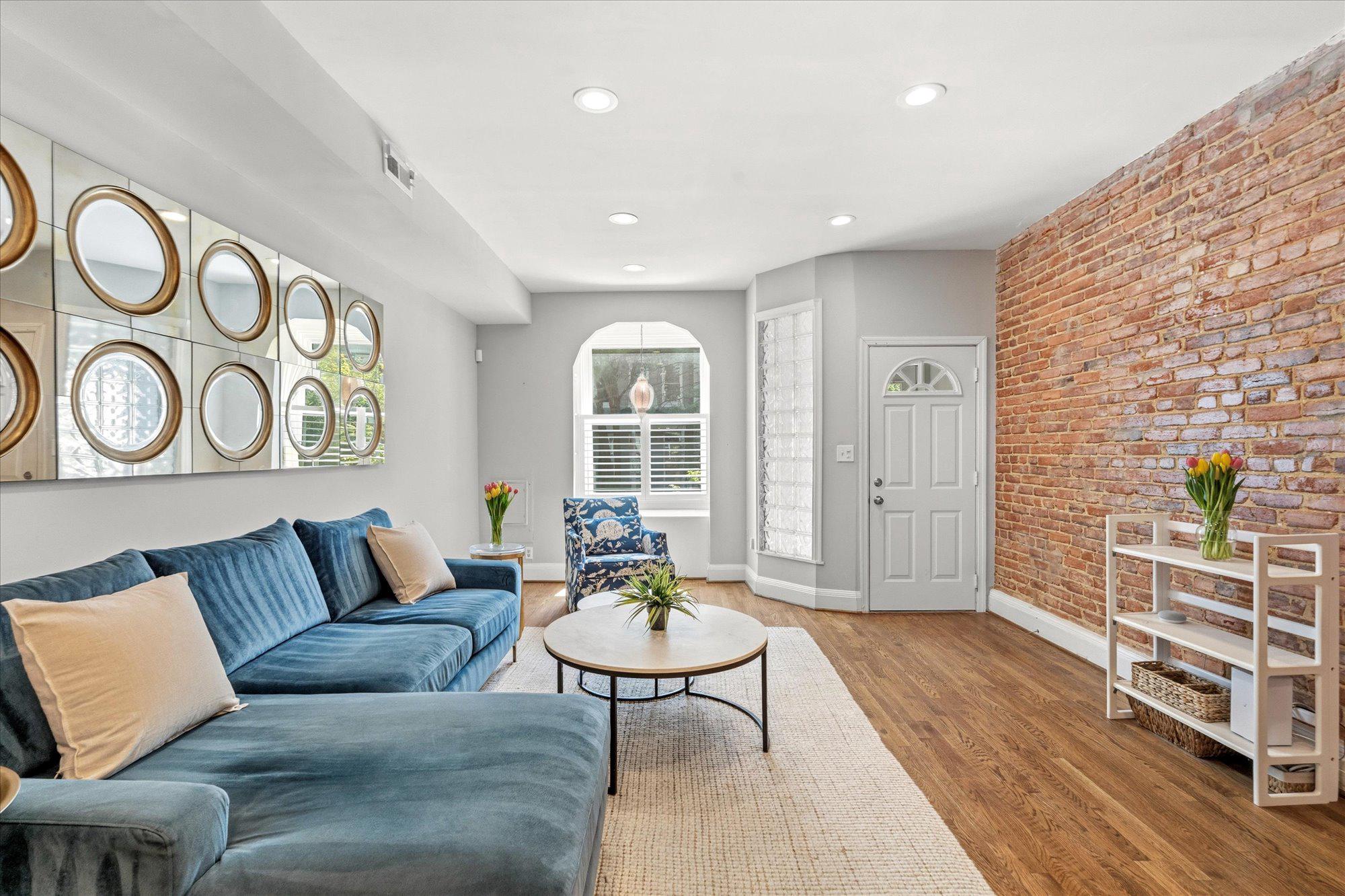 1230 DUNCAN PLACE NE