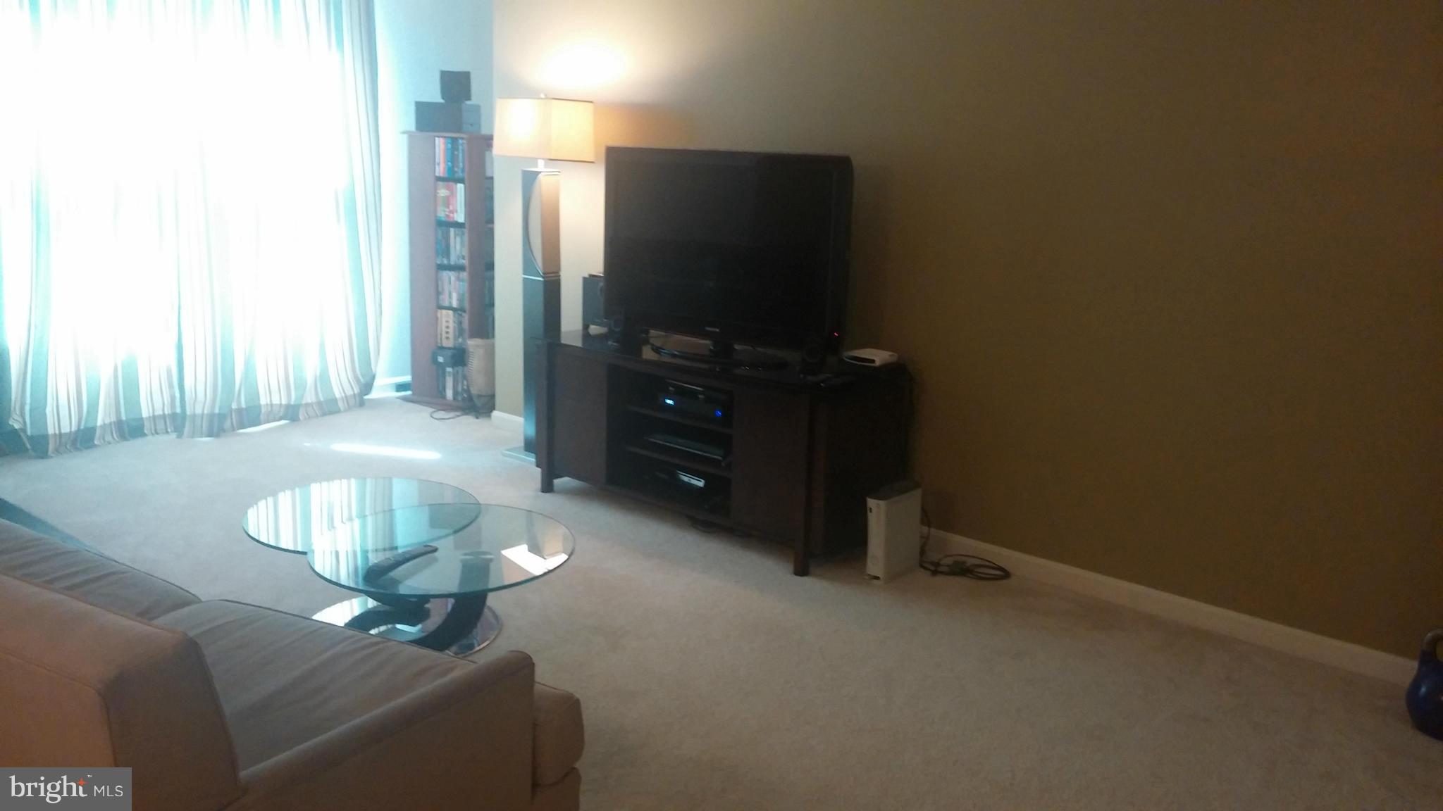 HILLWOOD - Residential Lease