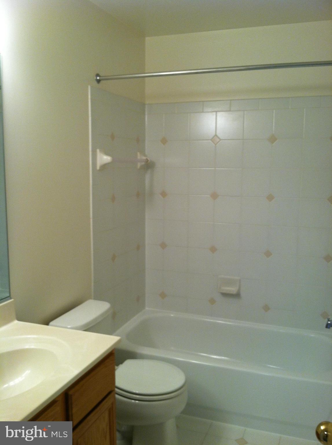 JEFFERSON VILLAGE TH - Residential Lease