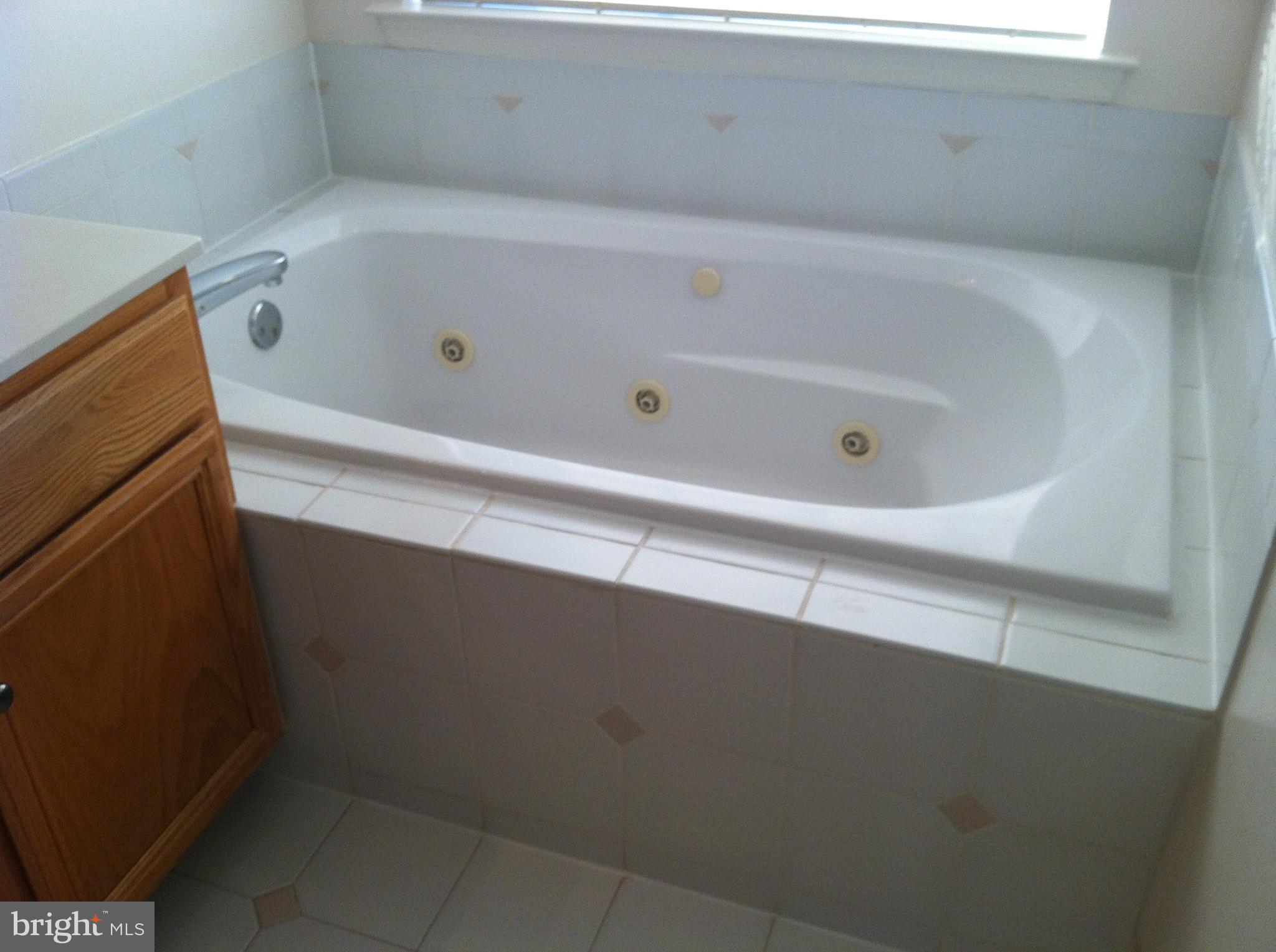 JEFFERSON VILLAGE TH - Residential Lease