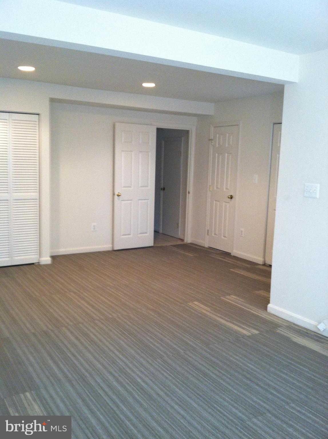 JEFFERSON VILLAGE TH - Residential Lease