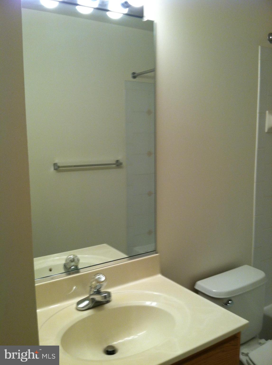 JEFFERSON VILLAGE TH - Residential Lease