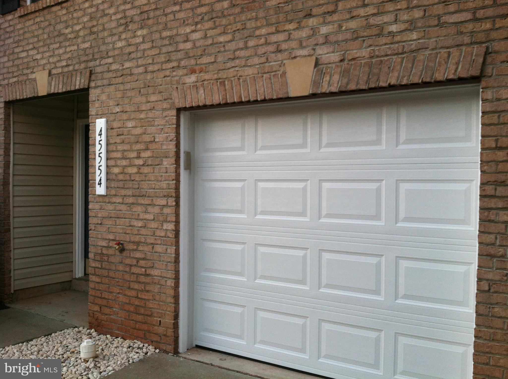 JEFFERSON VILLAGE TH - Residential Lease