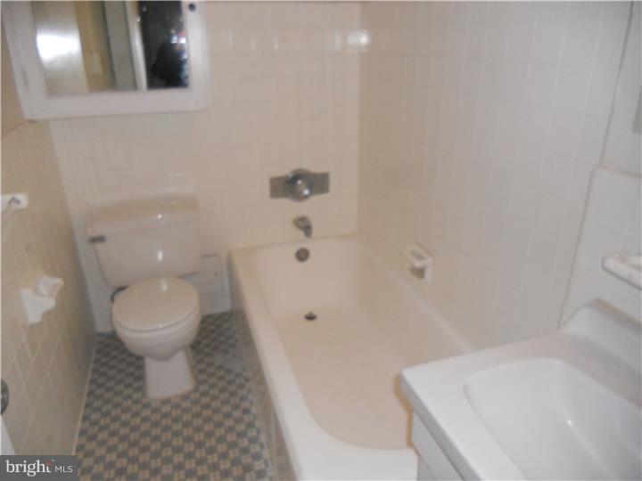 ART MUSEUM AREA - Residential Lease
