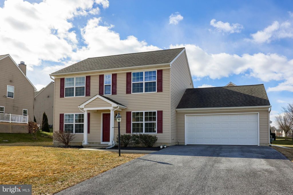 Photo of 317 WILLOW DELL LN, LEOLA, PA 17540 (MLS # PALA2030456)