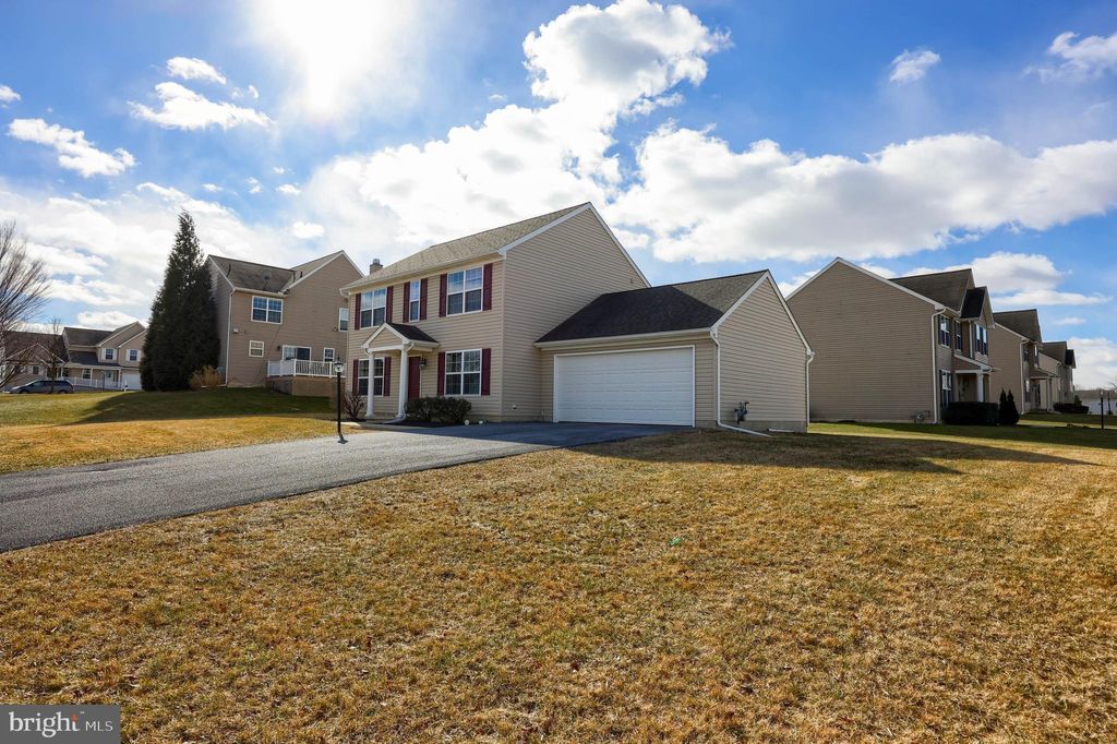 Photo of 317 WILLOW DELL LN, LEOLA, PA 17540 (MLS # PALA2030456)