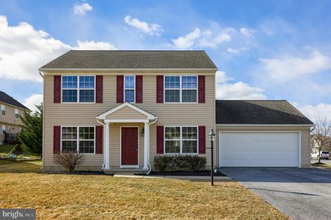 Photo of 317 WILLOW DELL LN, LEOLA, PA 17540 (MLS # PALA2030456)