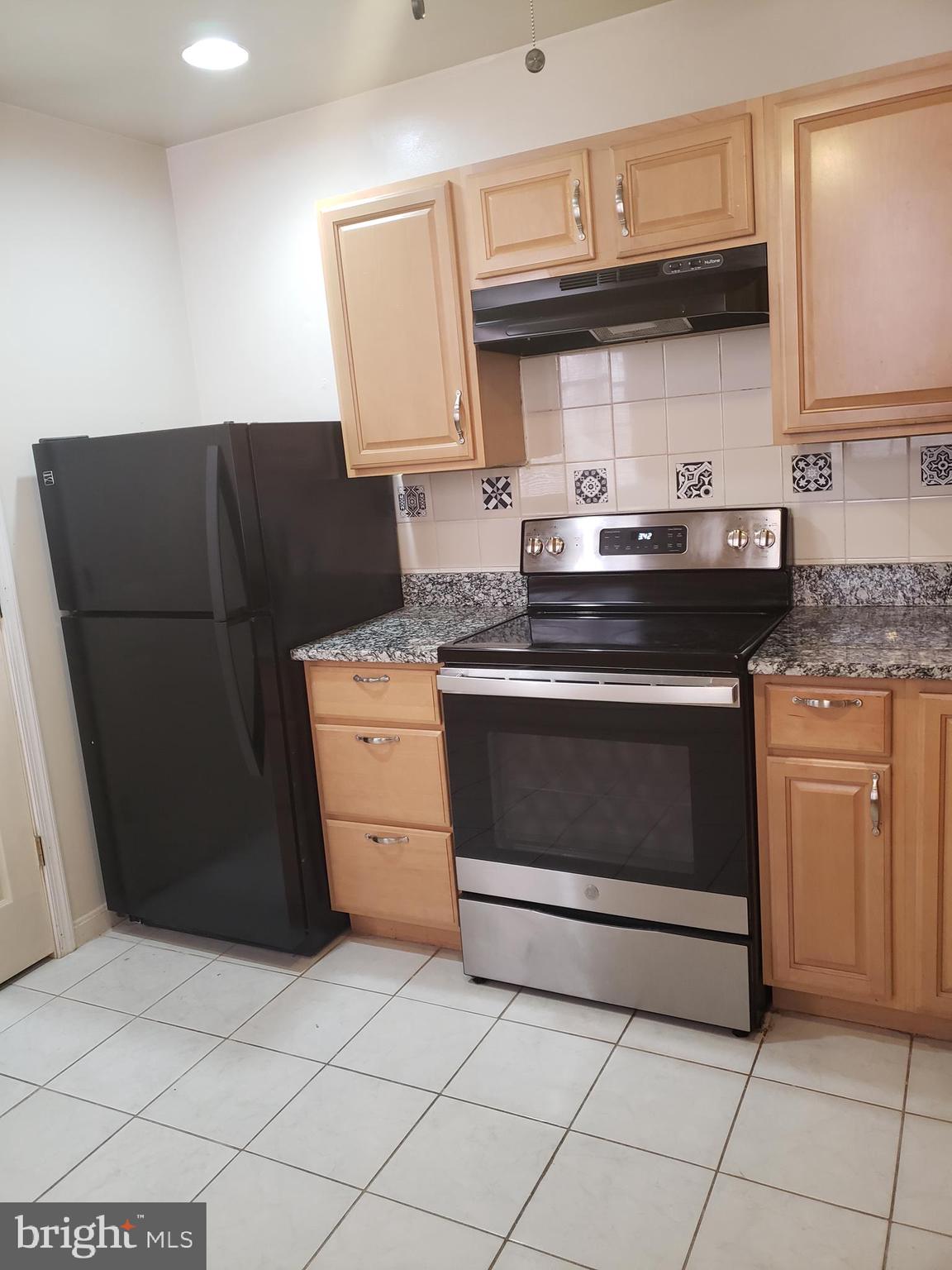 FEDERAL HILL HISTORIC DISTRICT - Residential Lease