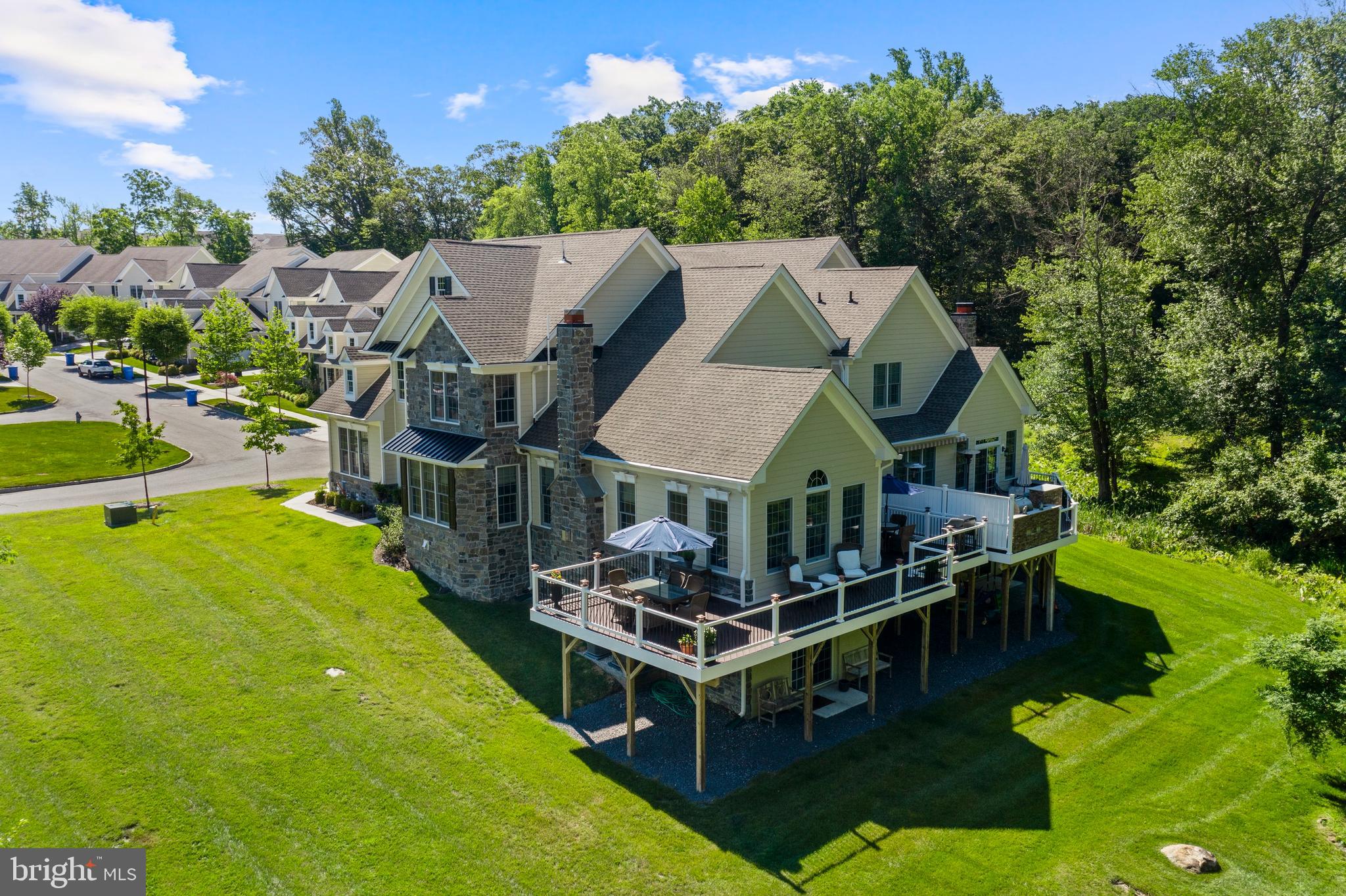 3822 COTTAGE LANE