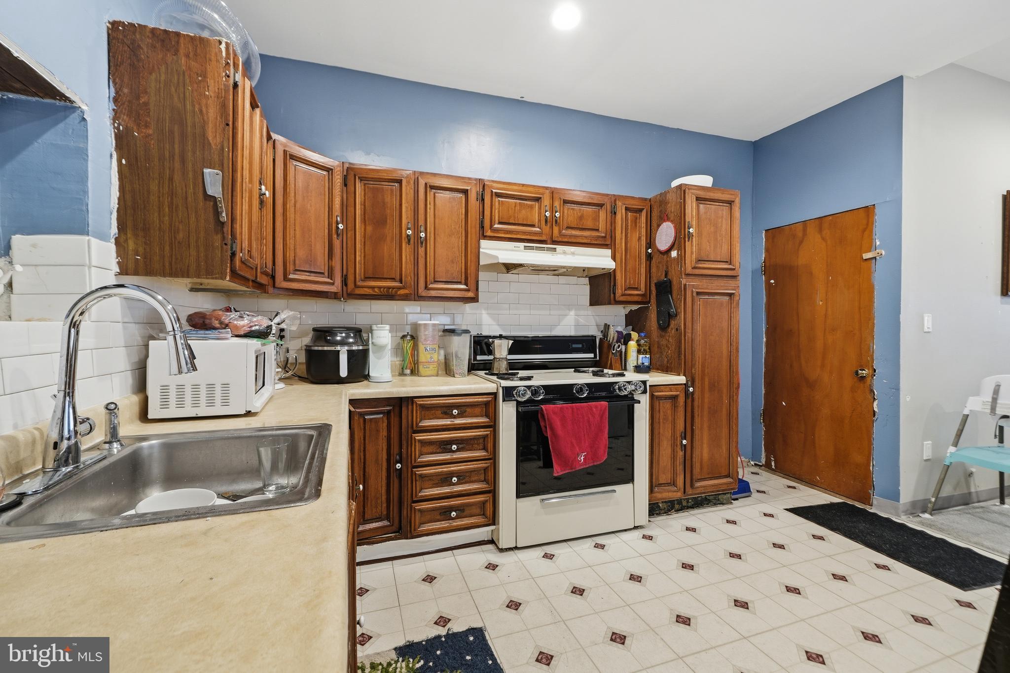 FRANCISVILLE - Residential