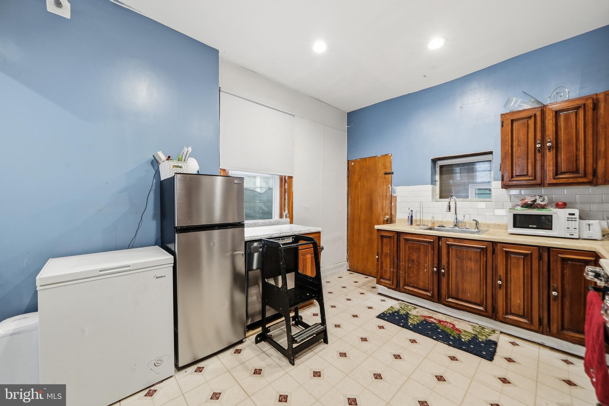 FRANCISVILLE - Residential