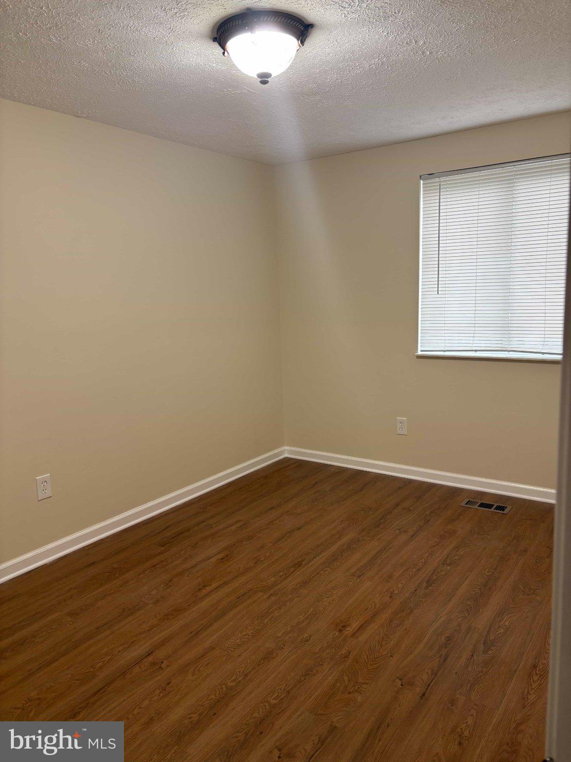 HARMANS WOODS - Residential