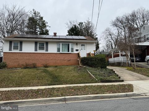 Photo of 6707 Lamont Drive, LANHAM, MD 20706 (MLS # MDPG2183132)