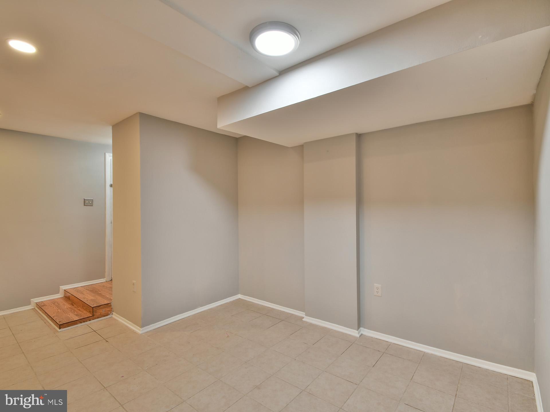 452 GIRARD STREET 349
