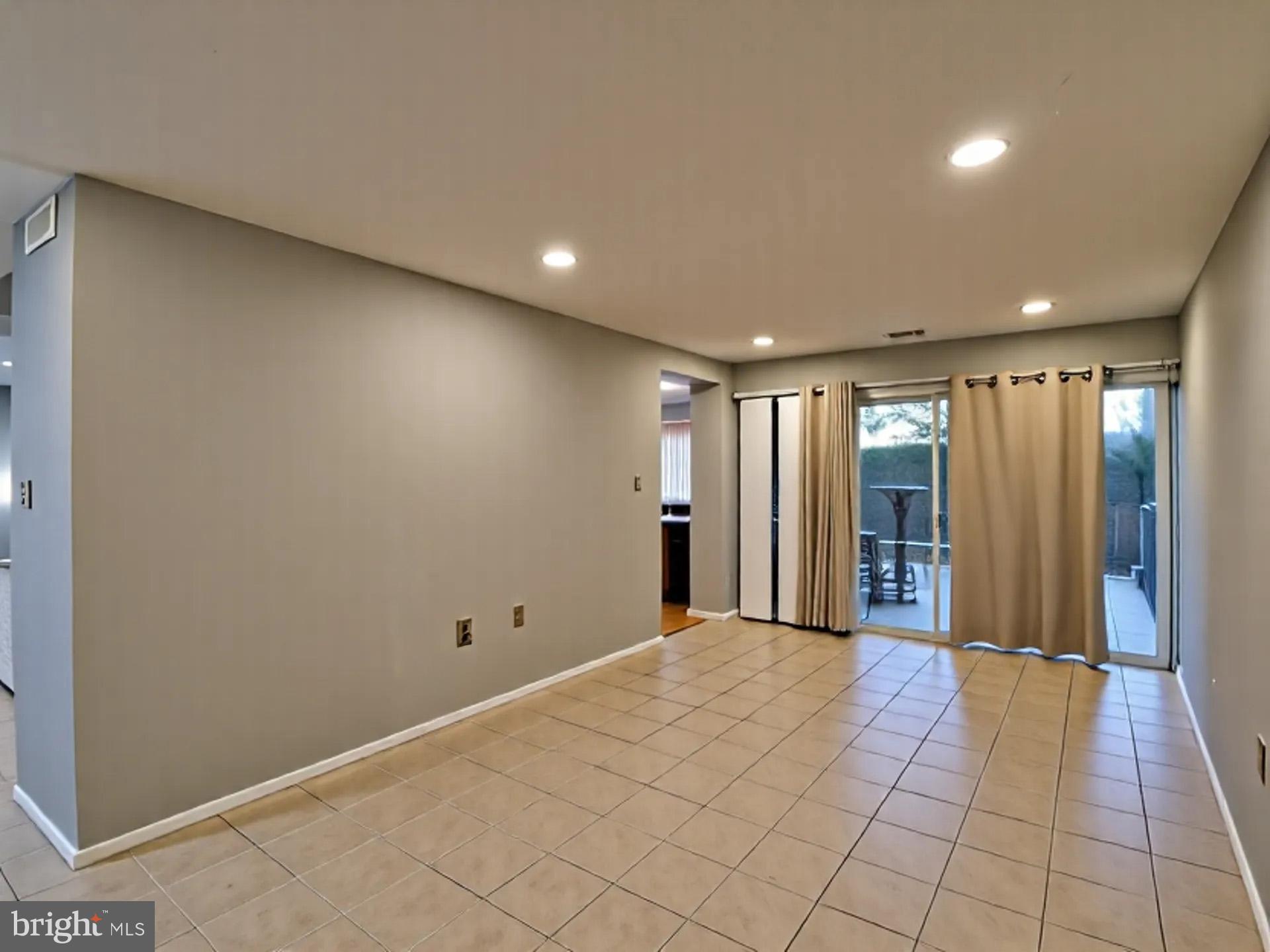 452 GIRARD STREET 349