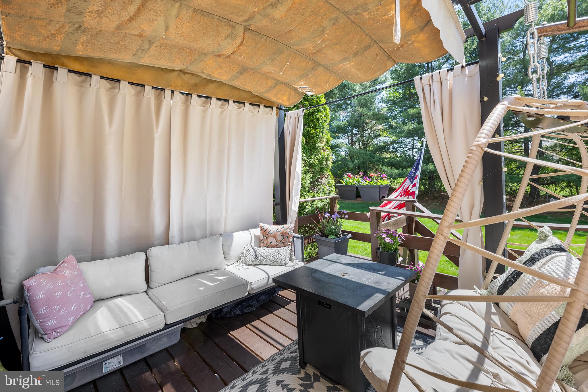 MONTGOMERY GLEN - Residential