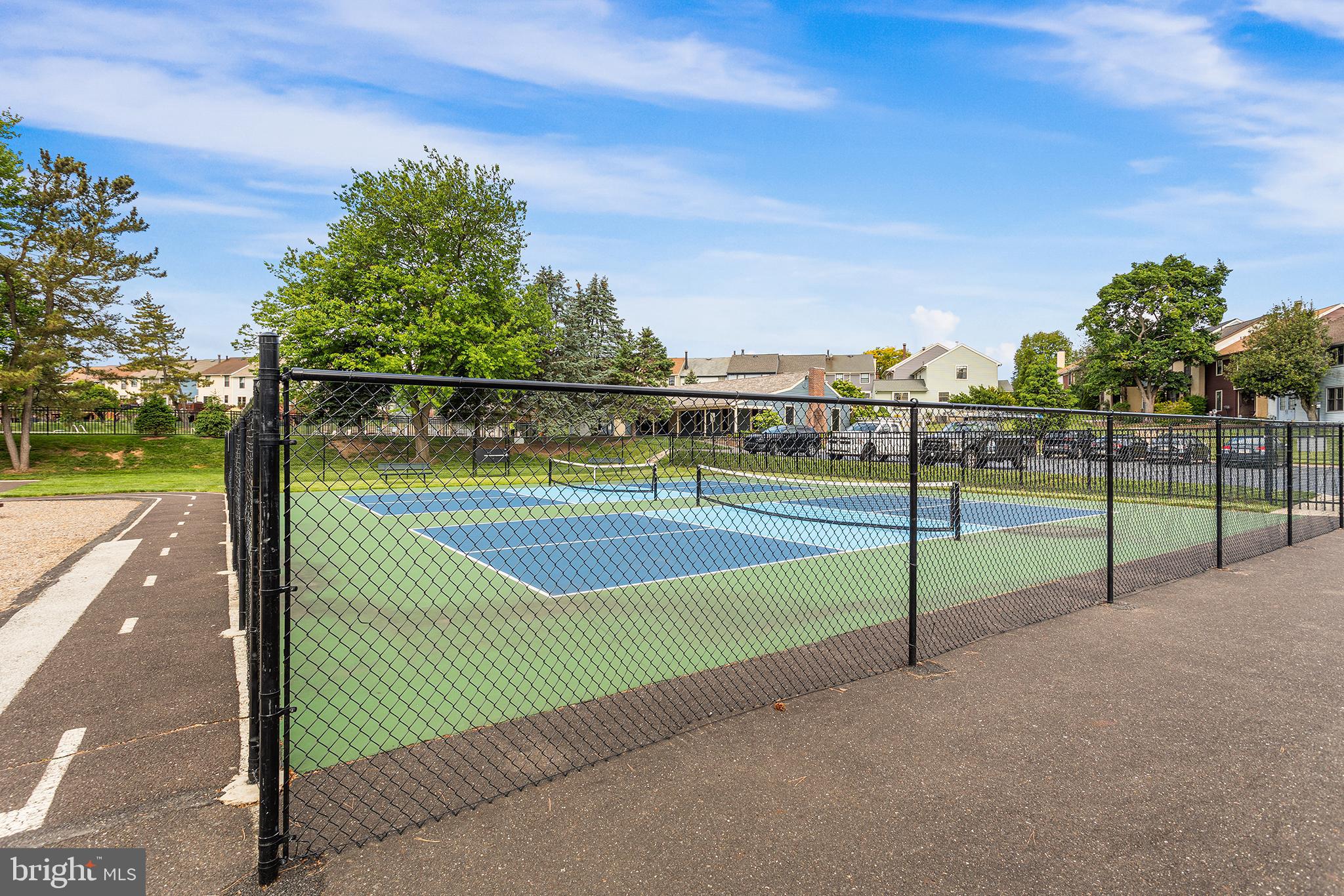 MONTGOMERY GLEN - Residential