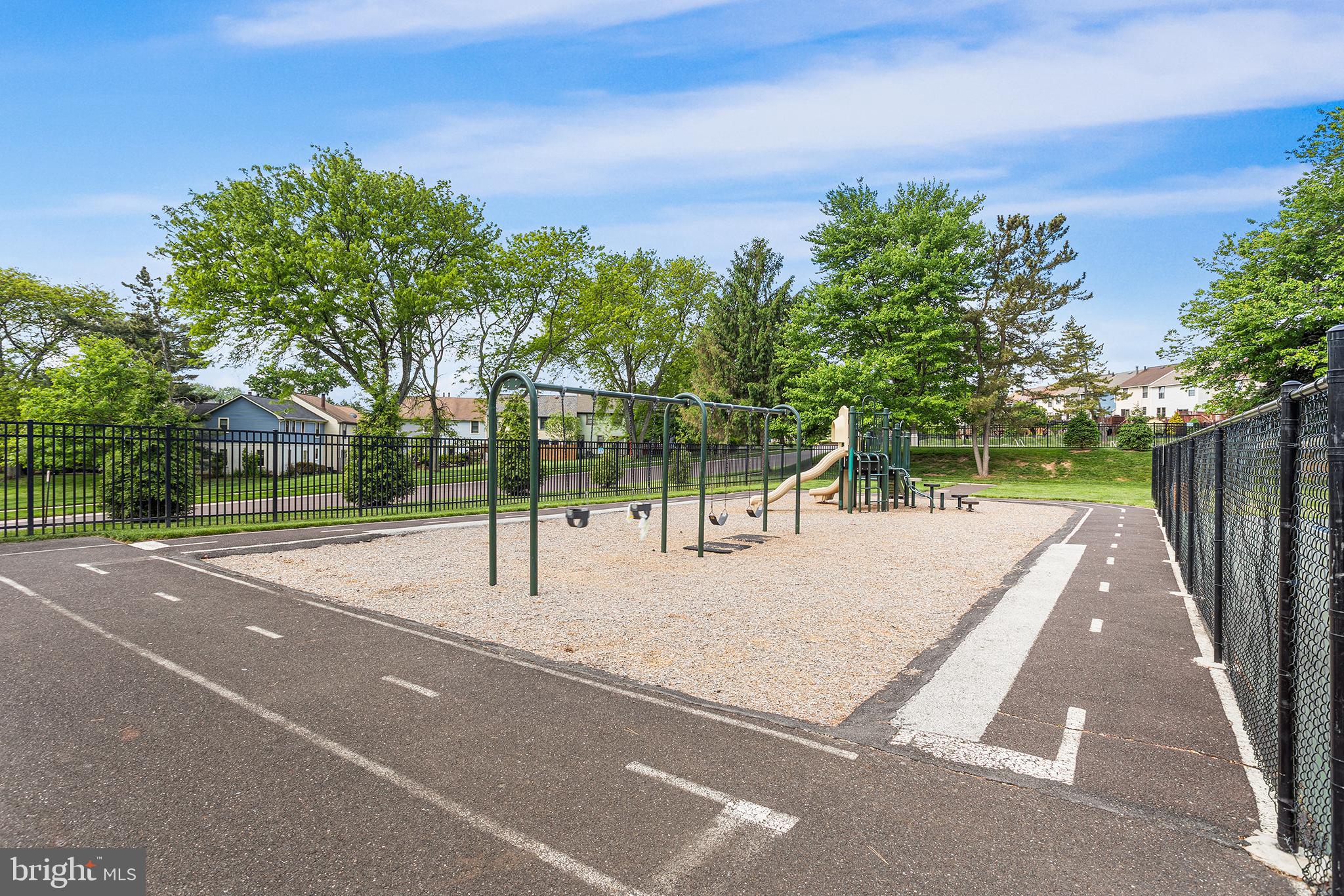 MONTGOMERY GLEN - Residential