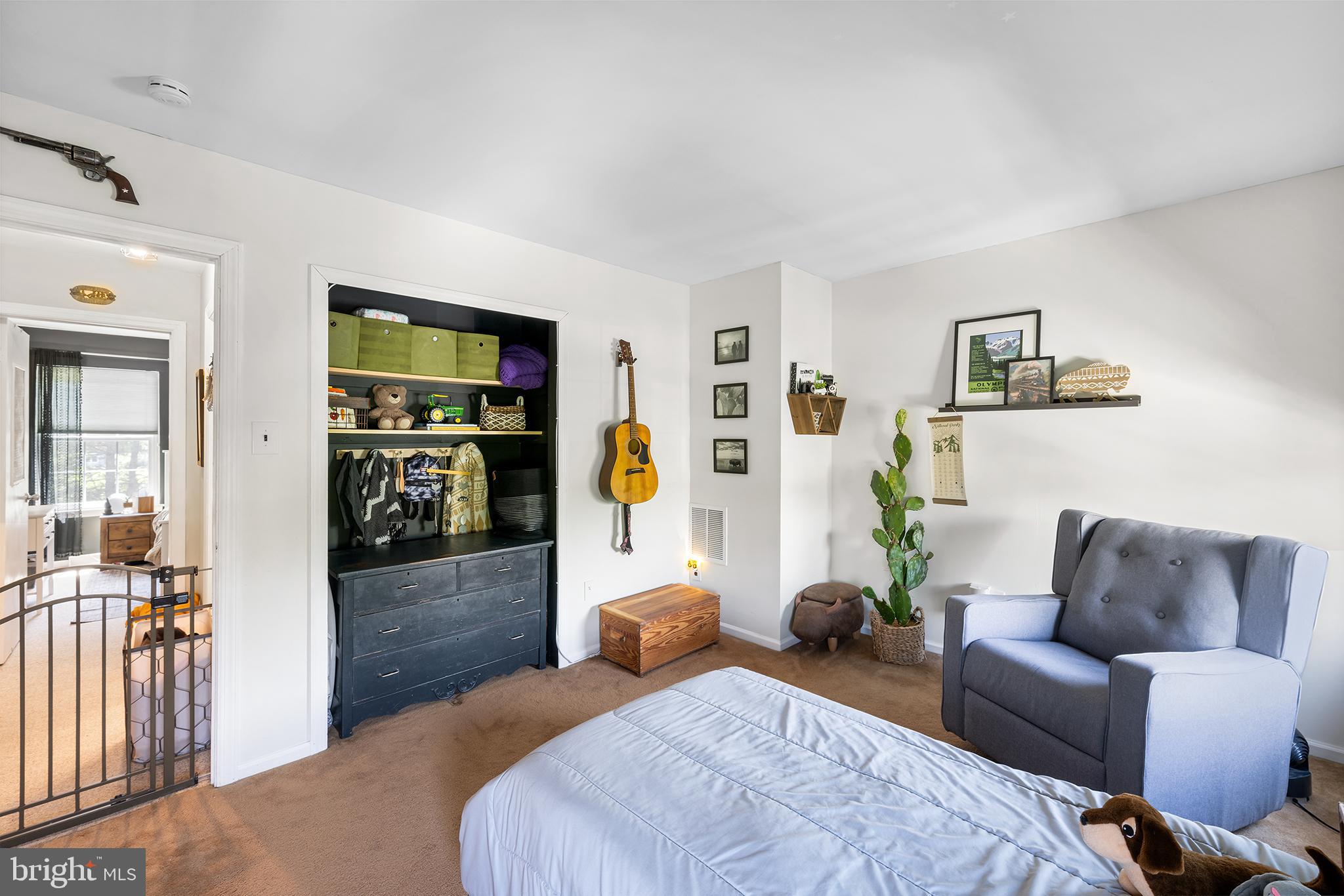 MONTGOMERY GLEN - Residential