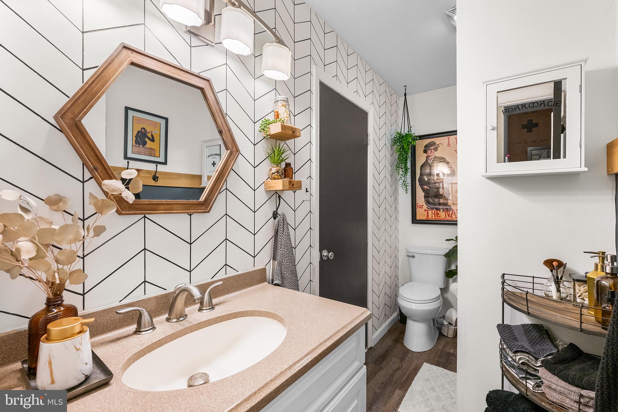 MONTGOMERY GLEN - Residential
