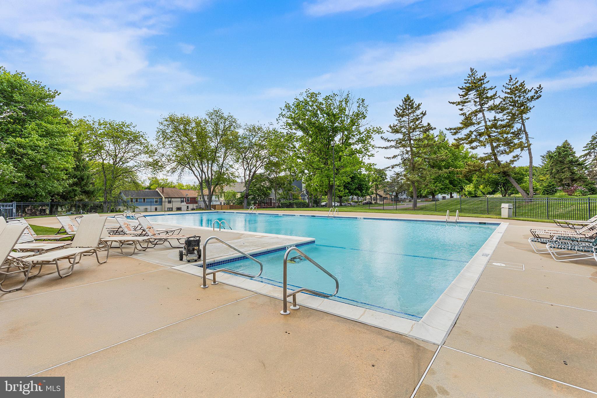 MONTGOMERY GLEN - Residential