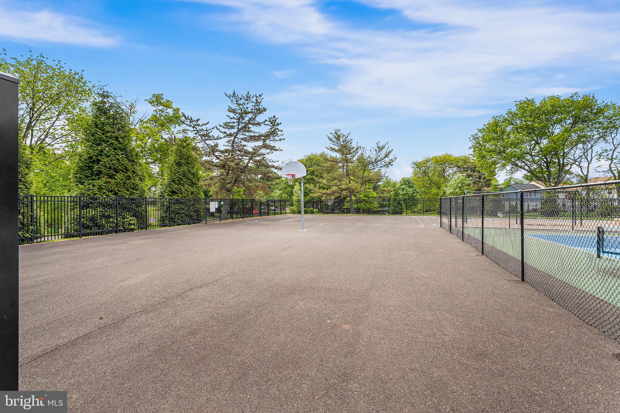 MONTGOMERY GLEN - Residential