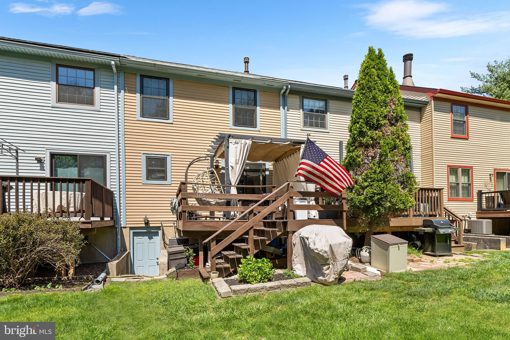 MONTGOMERY GLEN - Residential