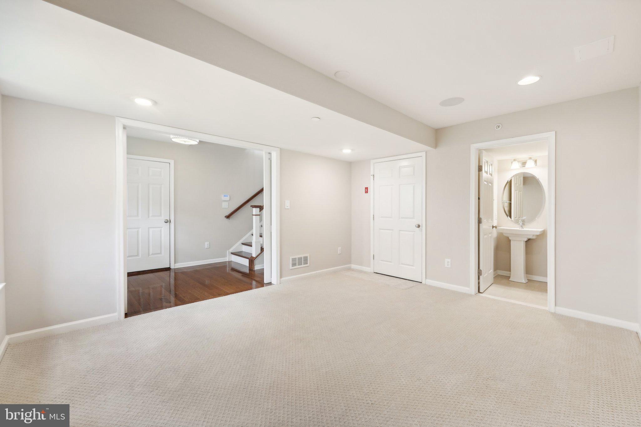 PAOLI WALK - Residential