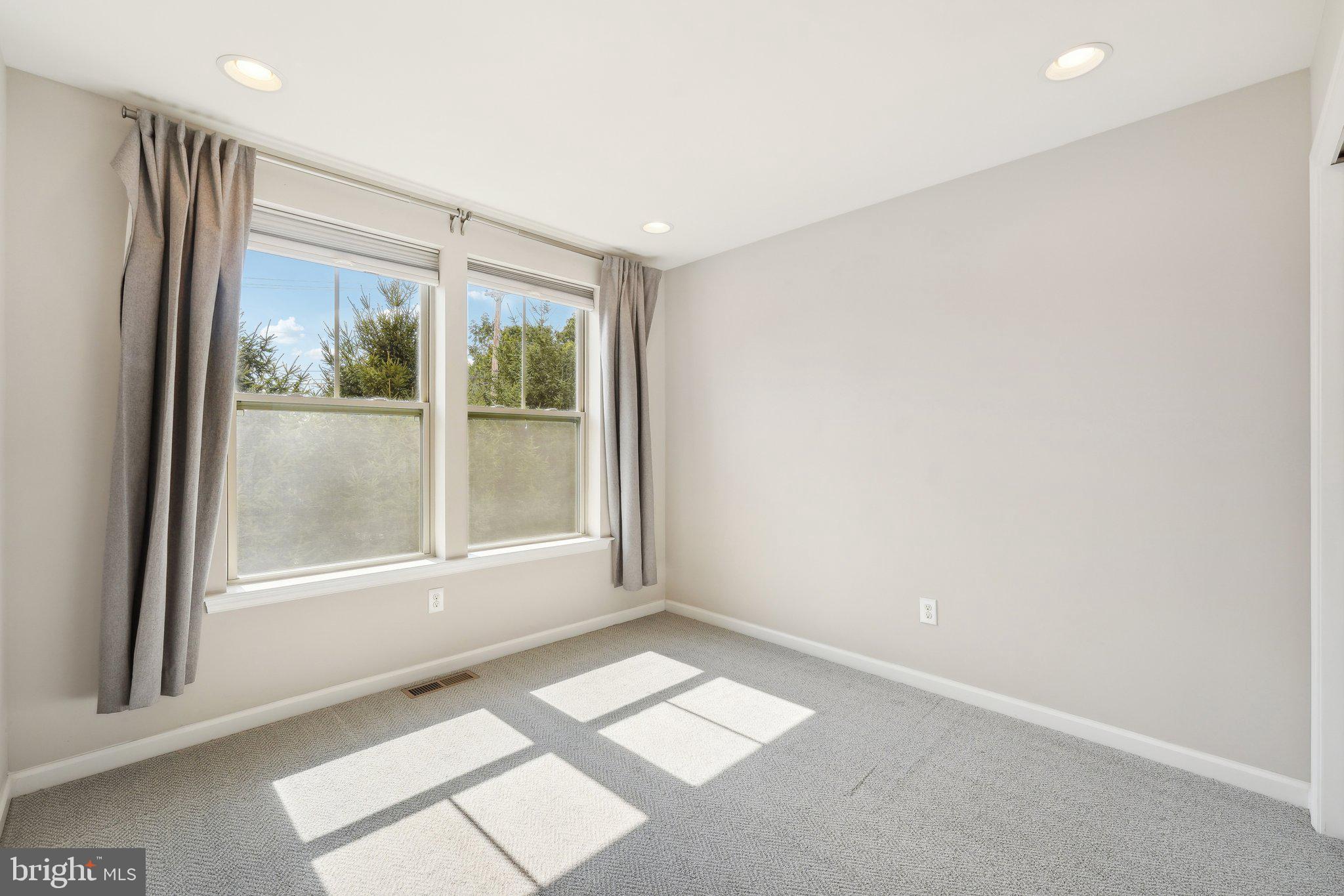 PAOLI WALK - Residential