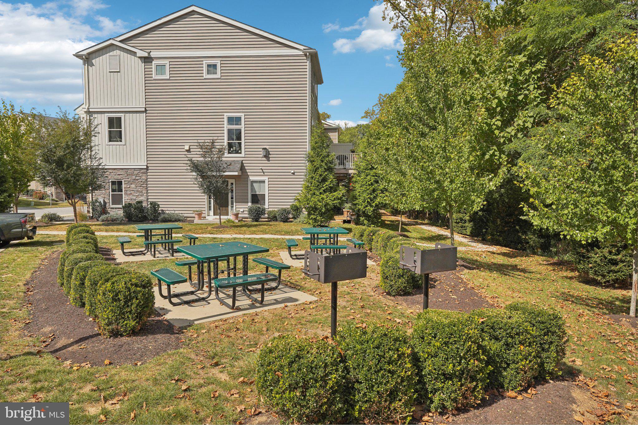 PAOLI WALK - Residential