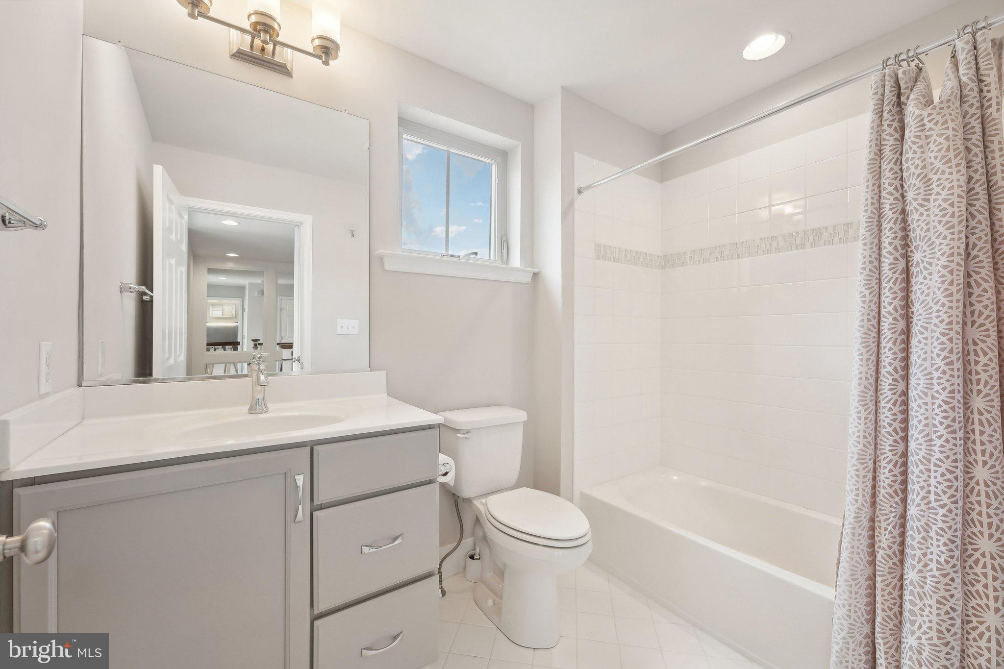 PAOLI WALK - Residential