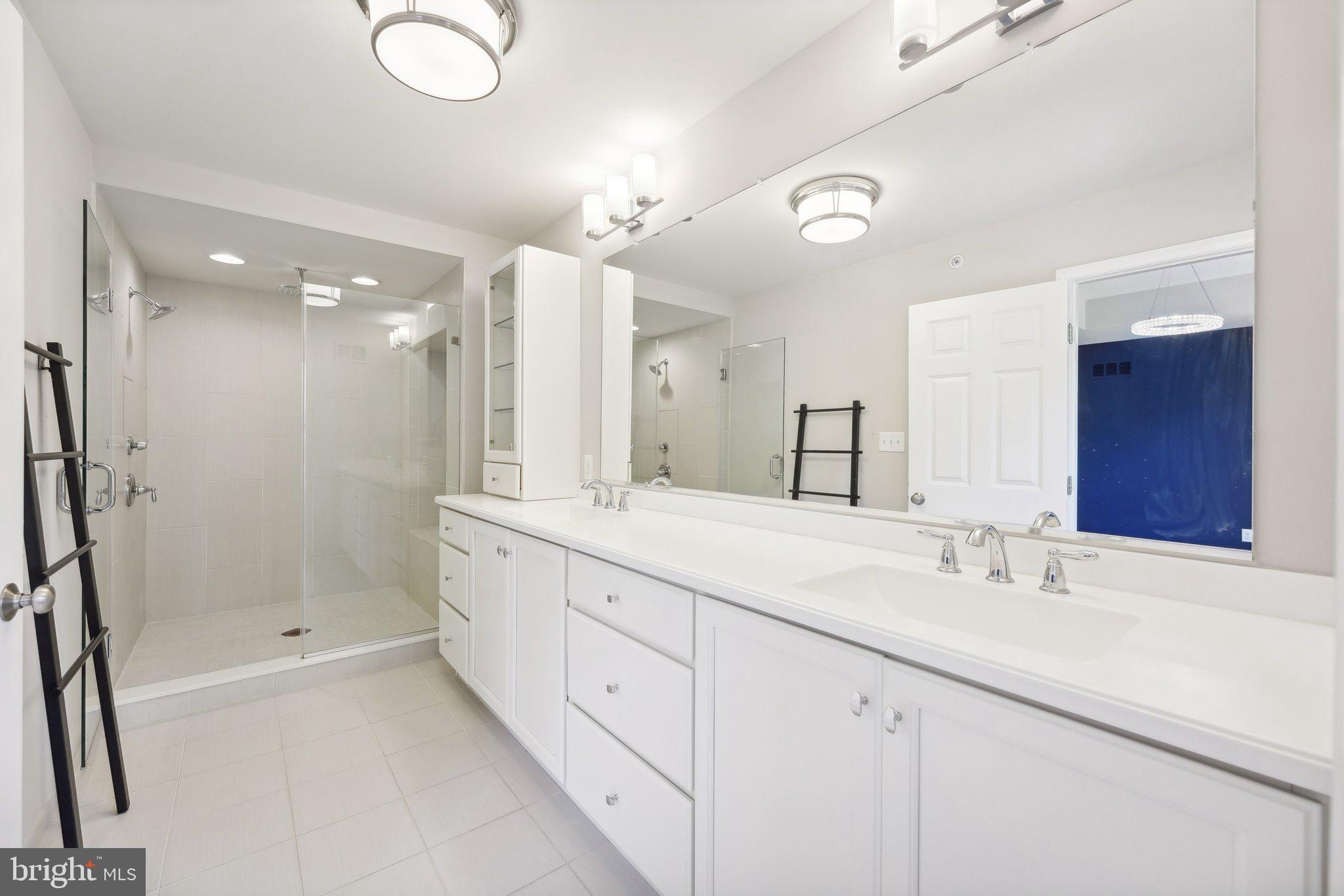 PAOLI WALK - Residential