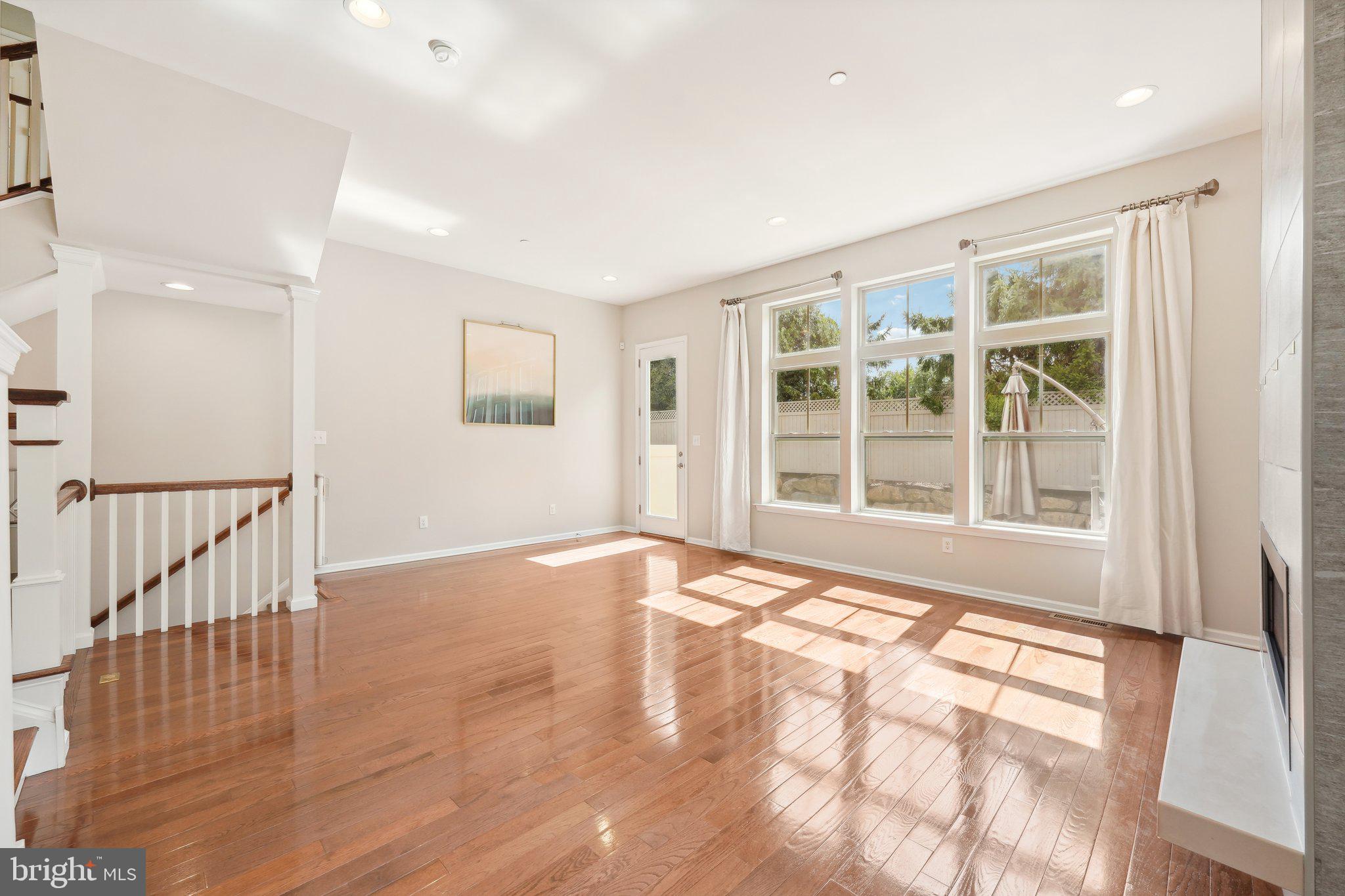 PAOLI WALK - Residential