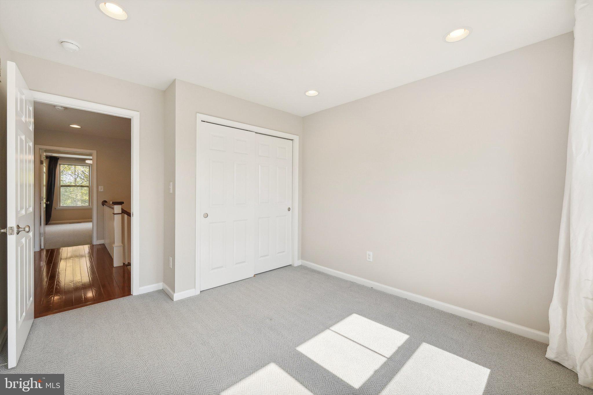 PAOLI WALK - Residential