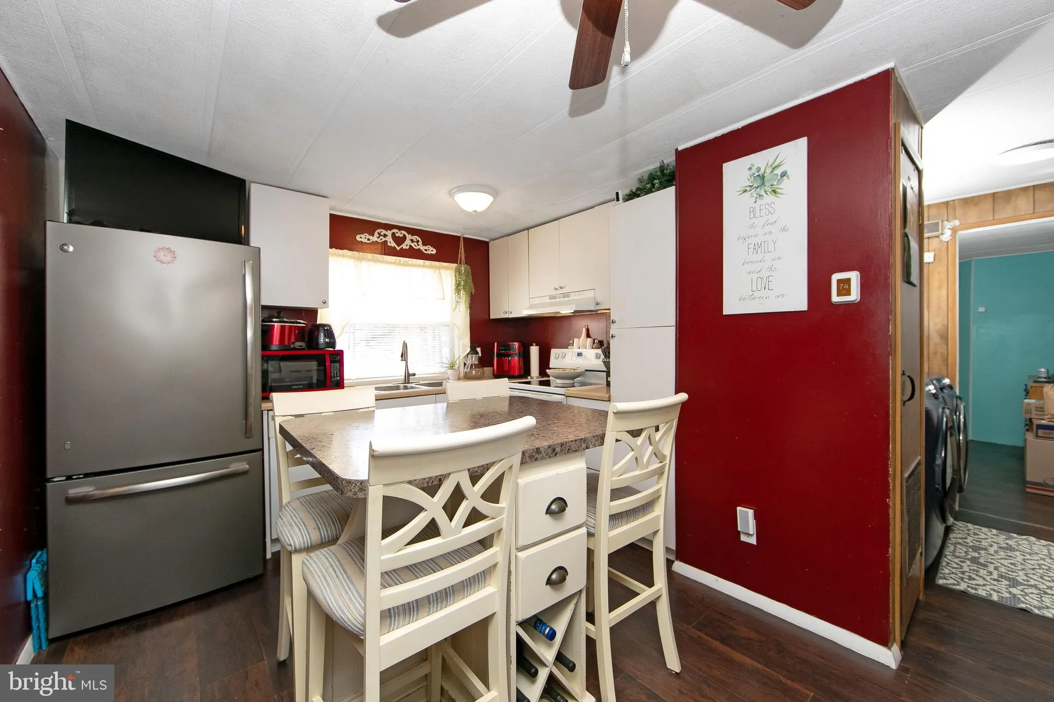 Pittsgrove, New Jersey 08318, United States, 3 Bedrooms Bedrooms, ,2 BathroomsBathrooms,Residential,Pending,77016