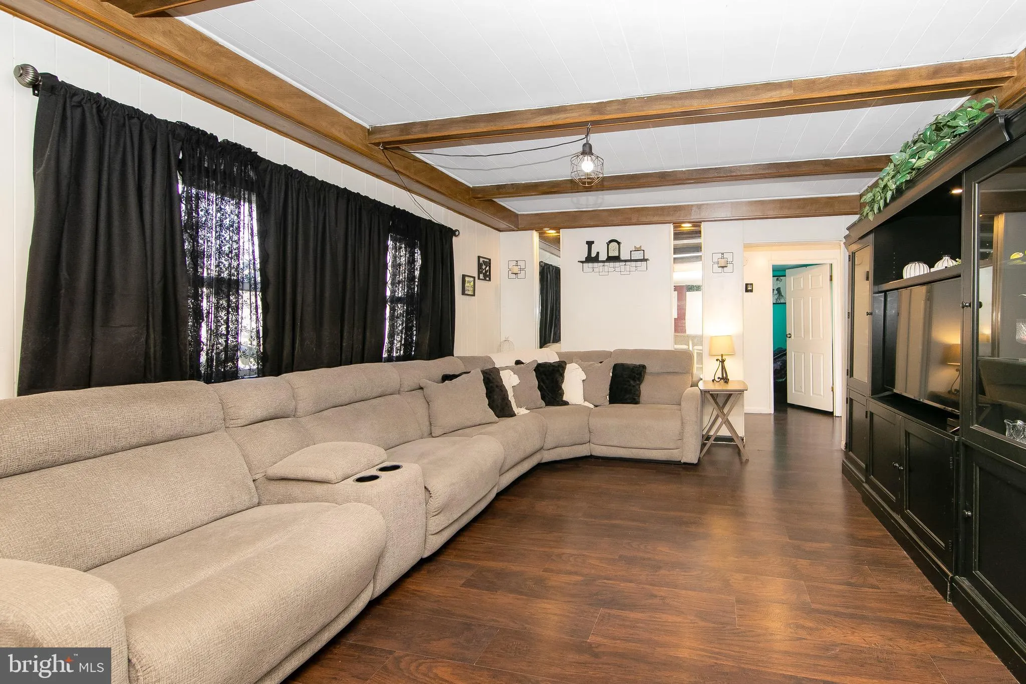 Pittsgrove, New Jersey 08318, United States, 3 Bedrooms Bedrooms, ,2 BathroomsBathrooms,Residential,Pending,77016