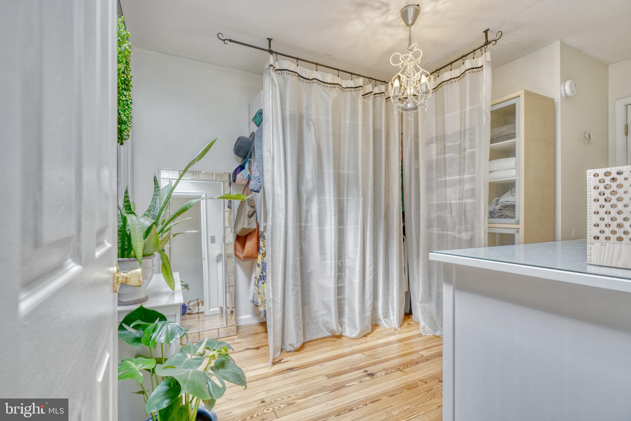 HAMPDEN HISTORIC DISTRICT - Residential