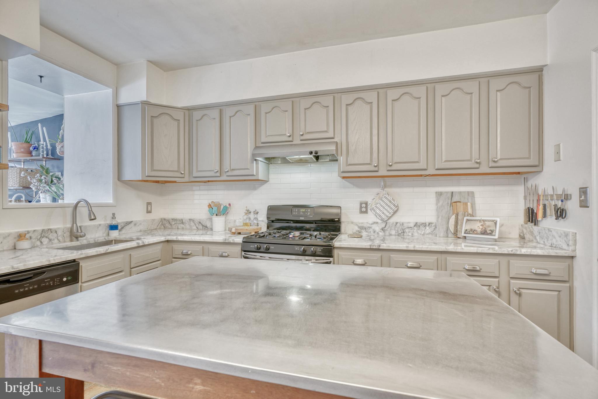 HAMPDEN HISTORIC DISTRICT - Residential