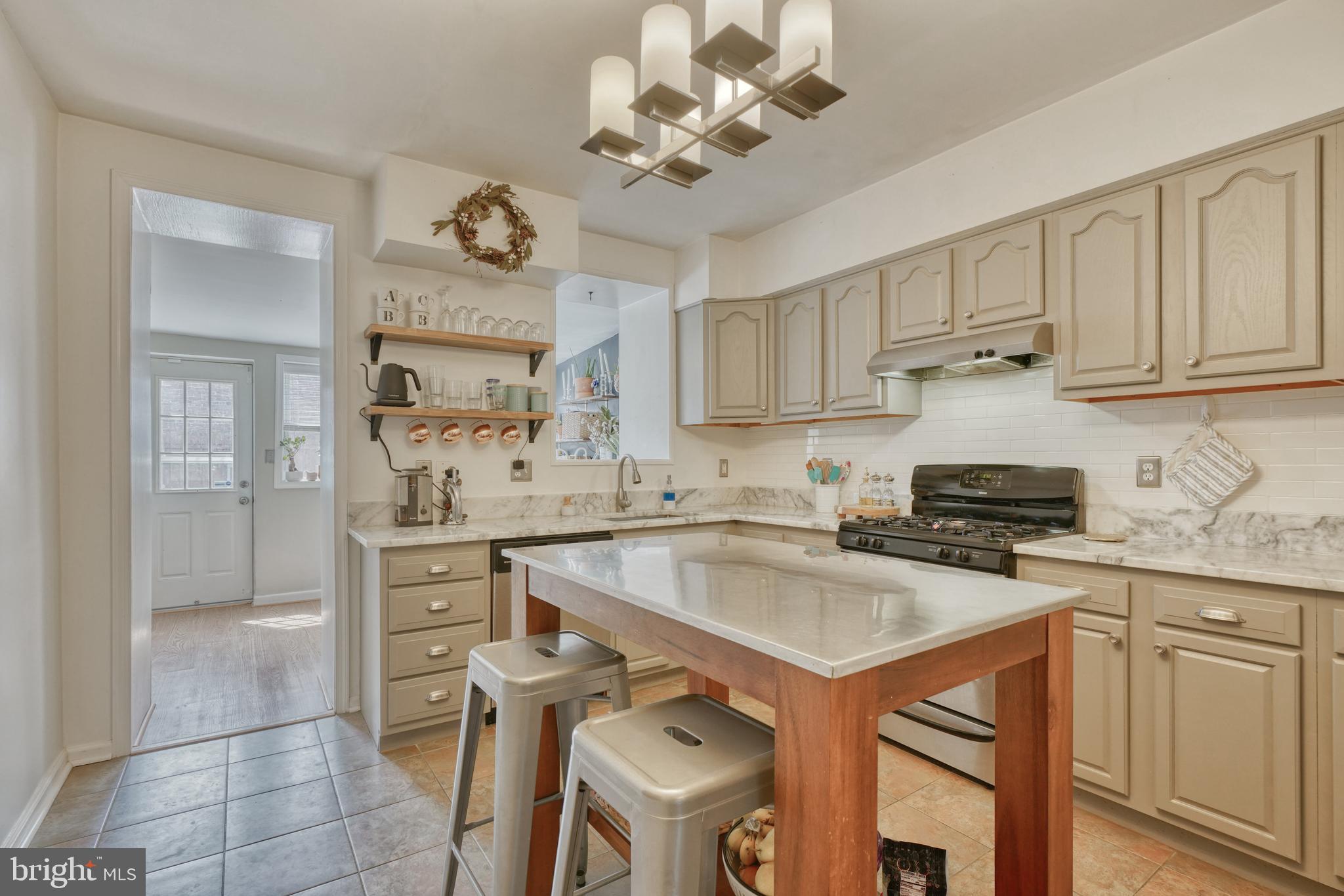 HAMPDEN HISTORIC DISTRICT - Residential