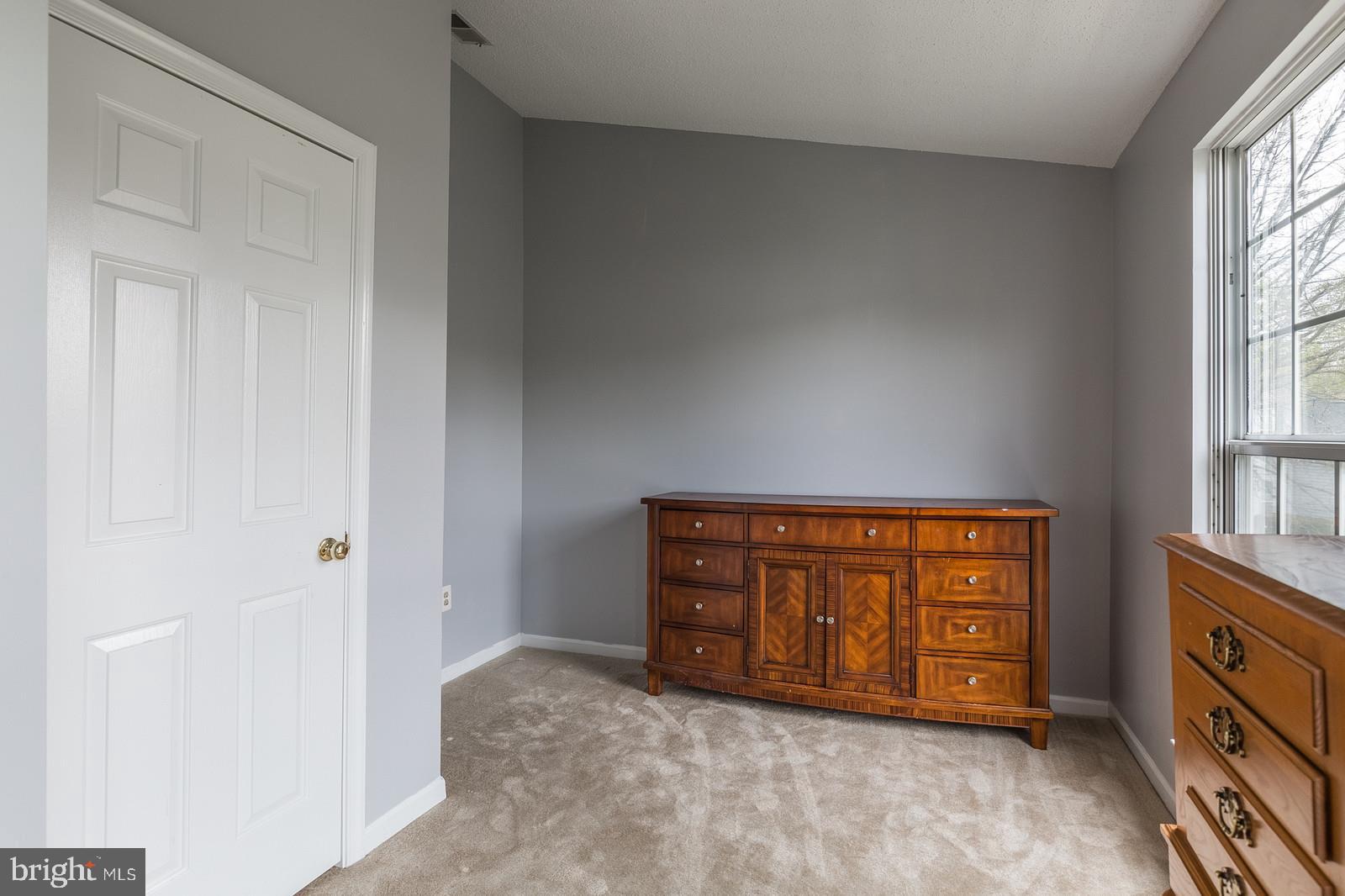 TWIN OAKS FARM - Residential