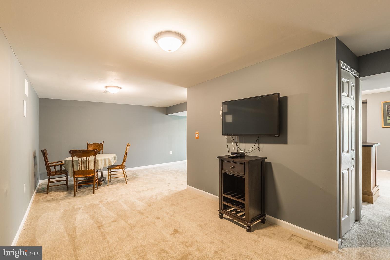 TWIN OAKS FARM - Residential