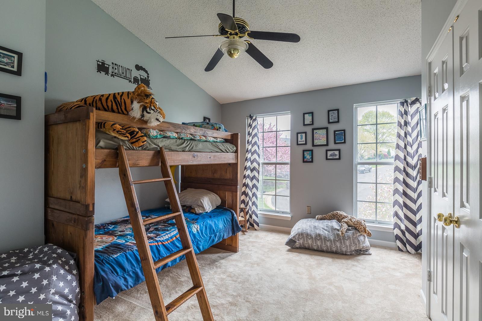 TWIN OAKS FARM - Residential