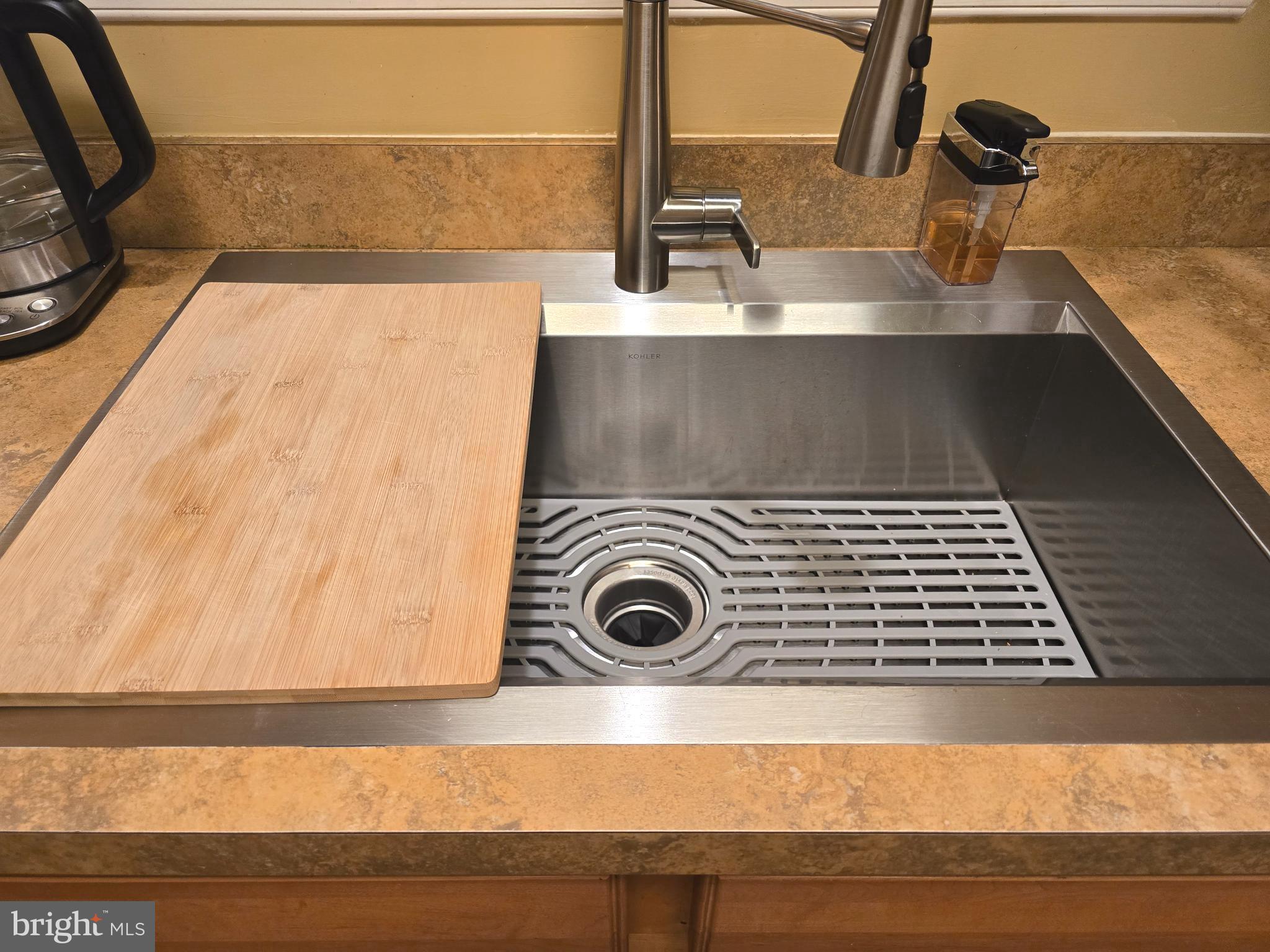 PEGG RUN TOWNHOMES - Residential