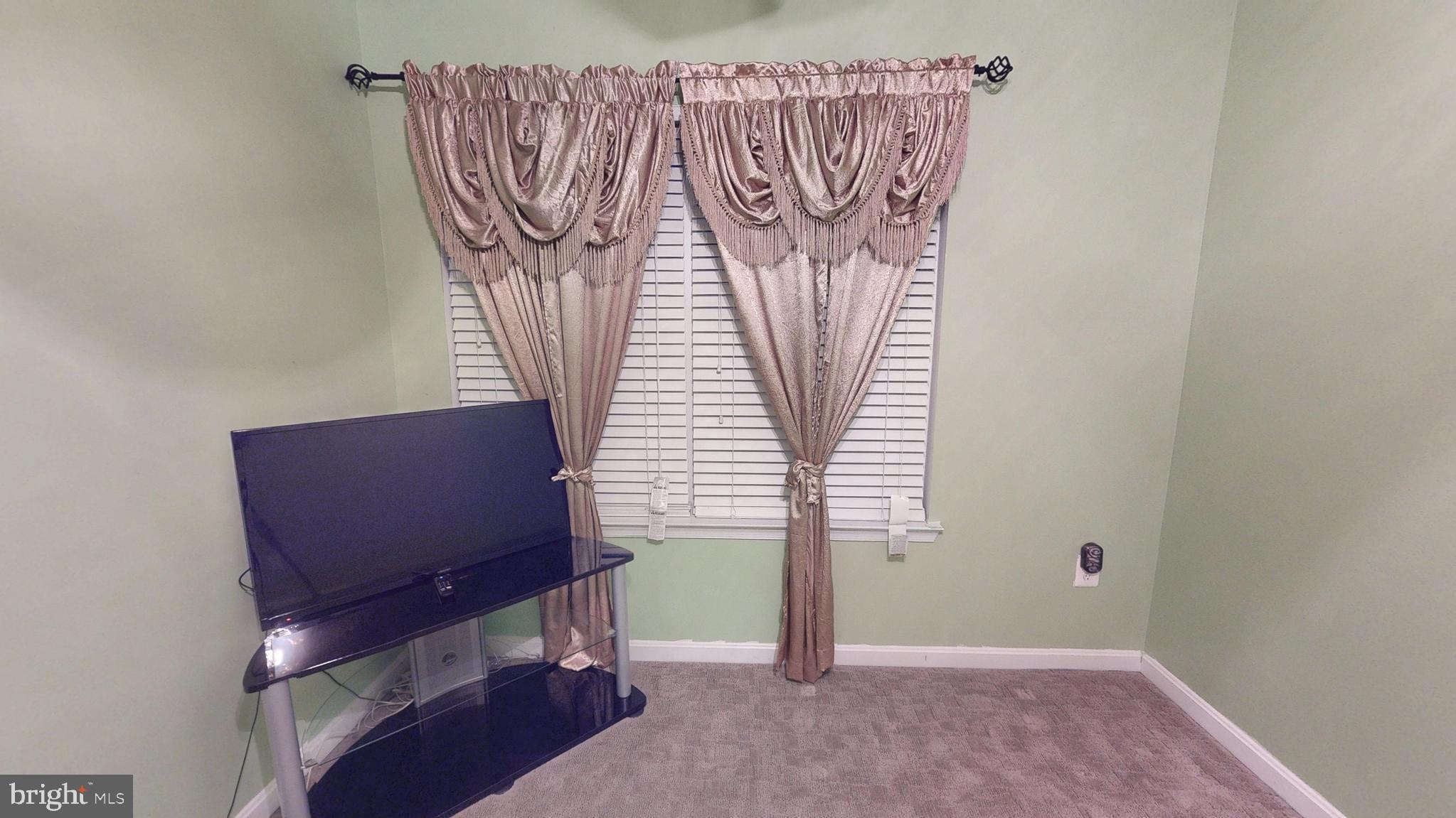 PEGG RUN TOWNHOMES - Residential