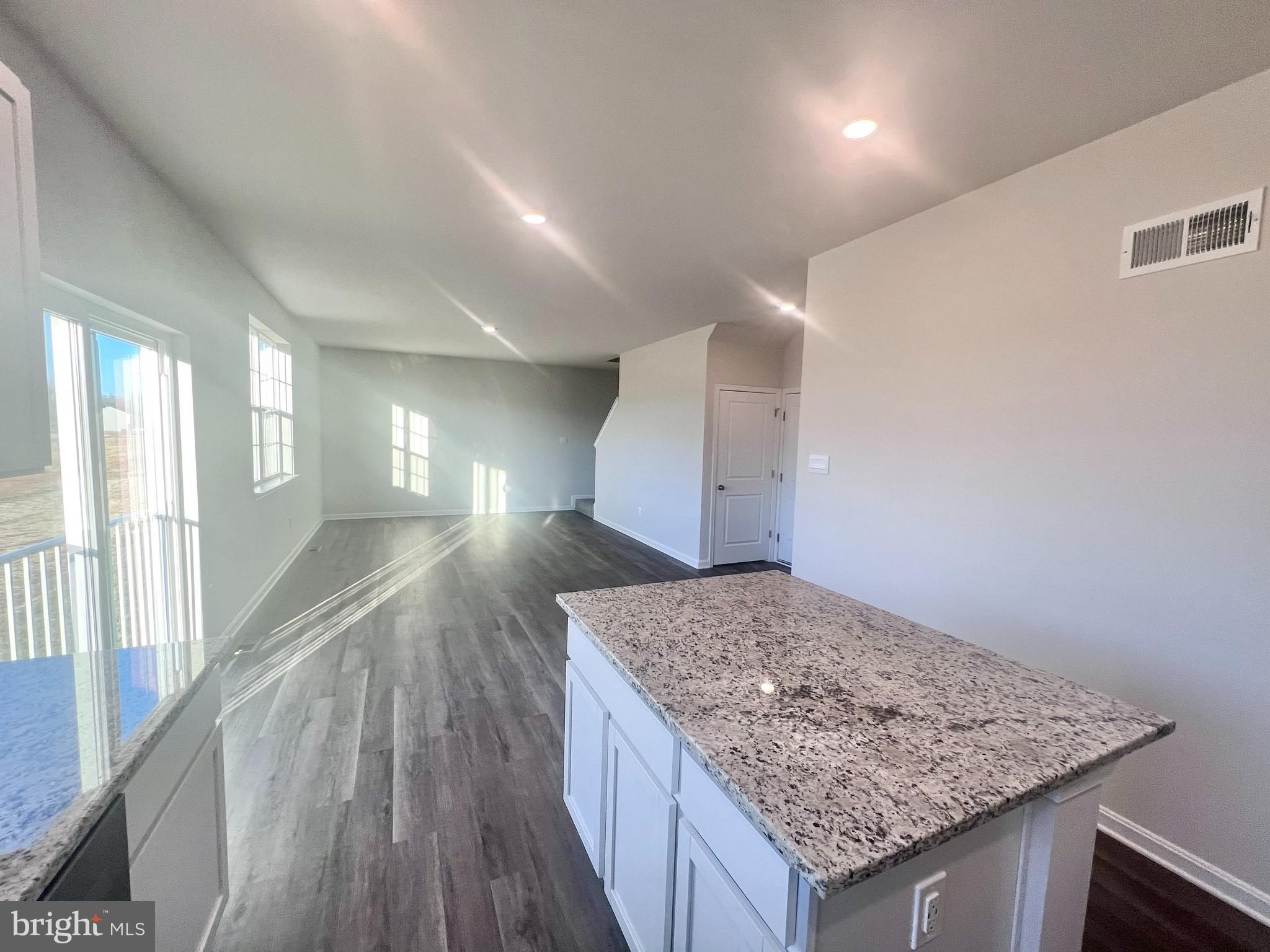 RED HILL - Residential