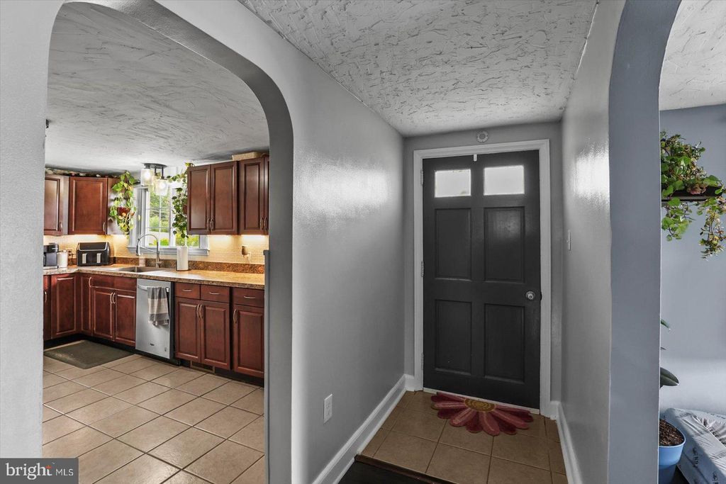 Photo of 5192 E Prospect Road, YORK, PA 17406 (MLS # PAYK2091704)