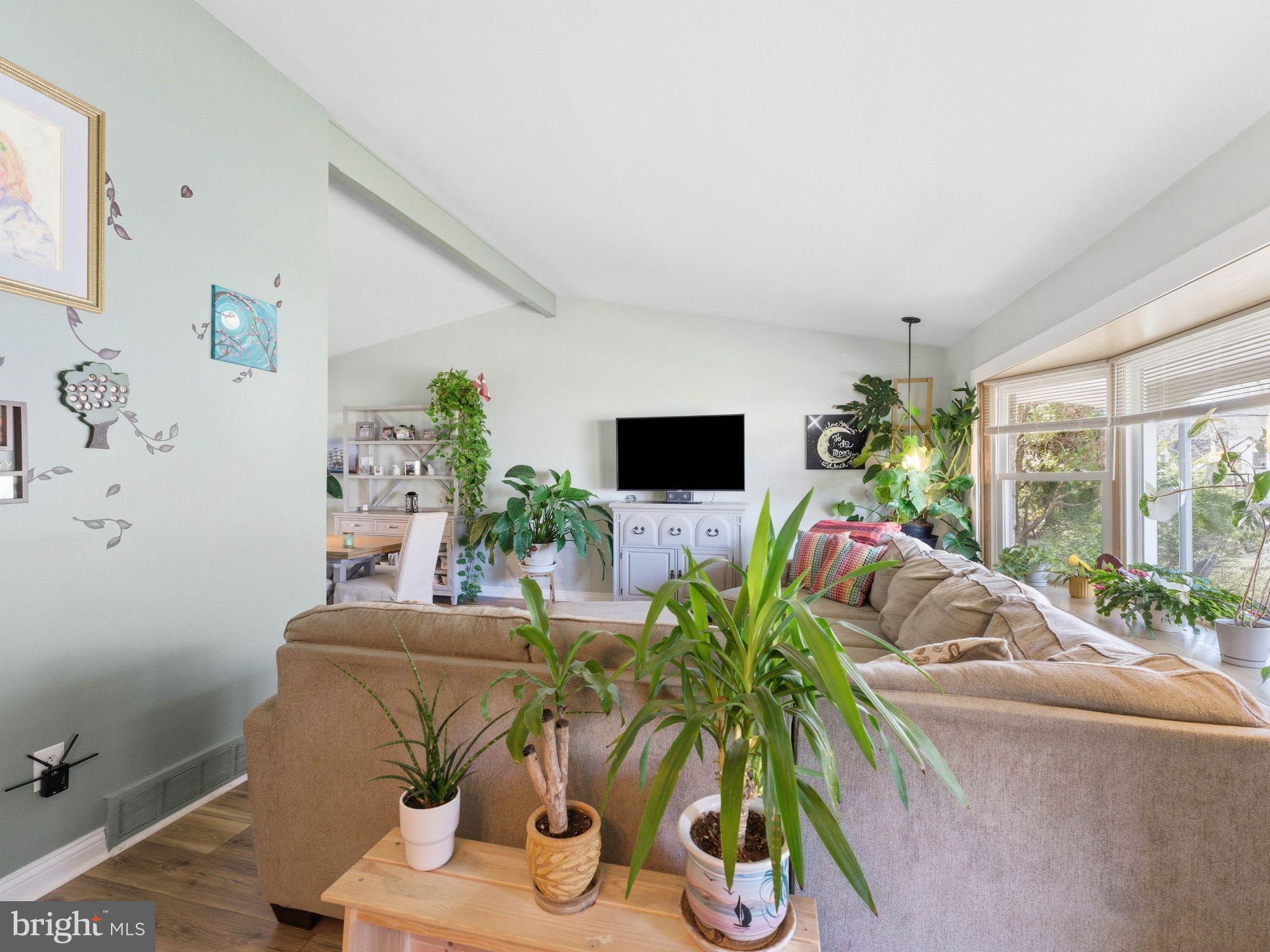 SUBURBAN GREENS - Residential