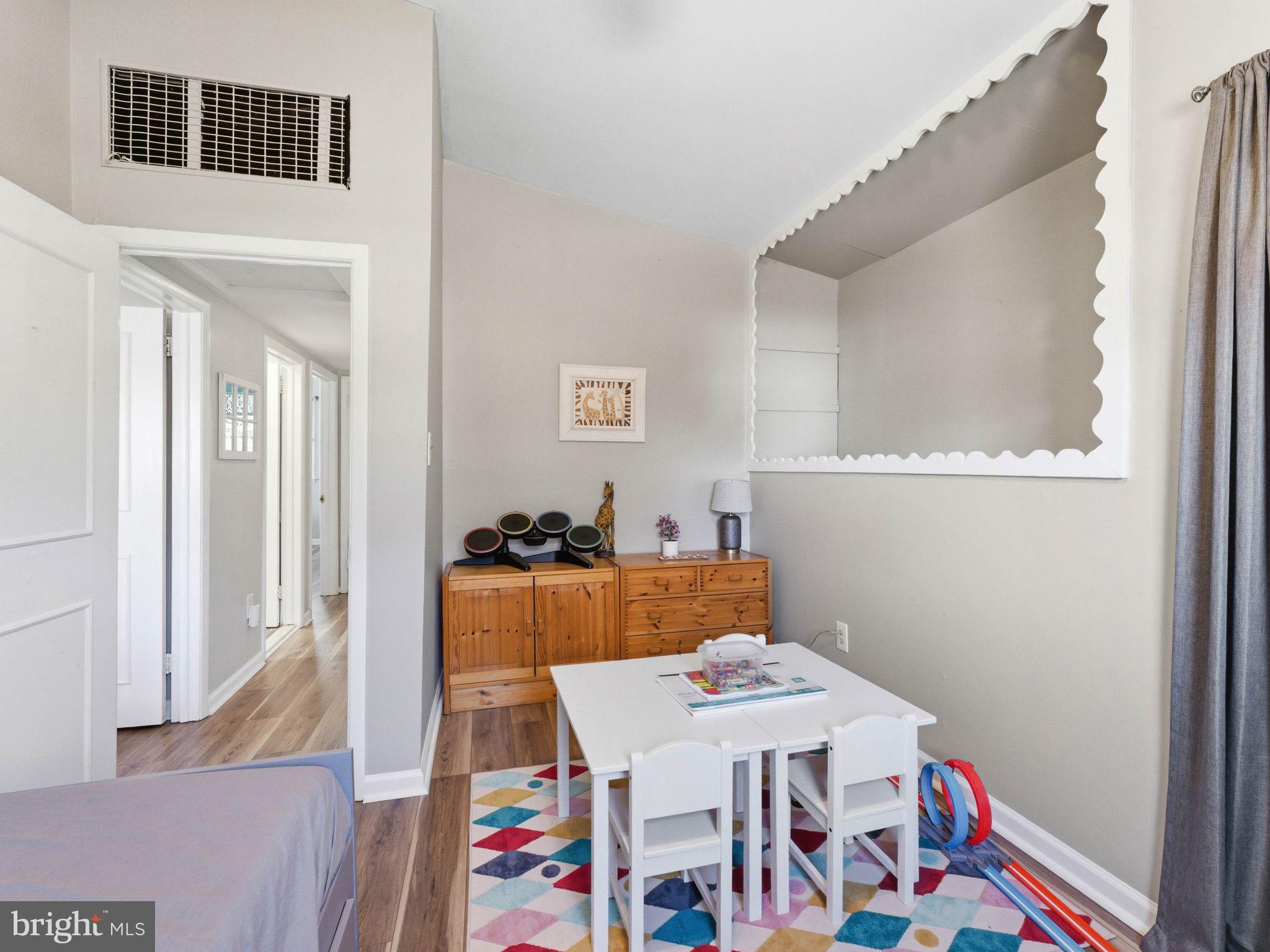 SUBURBAN GREENS - Residential