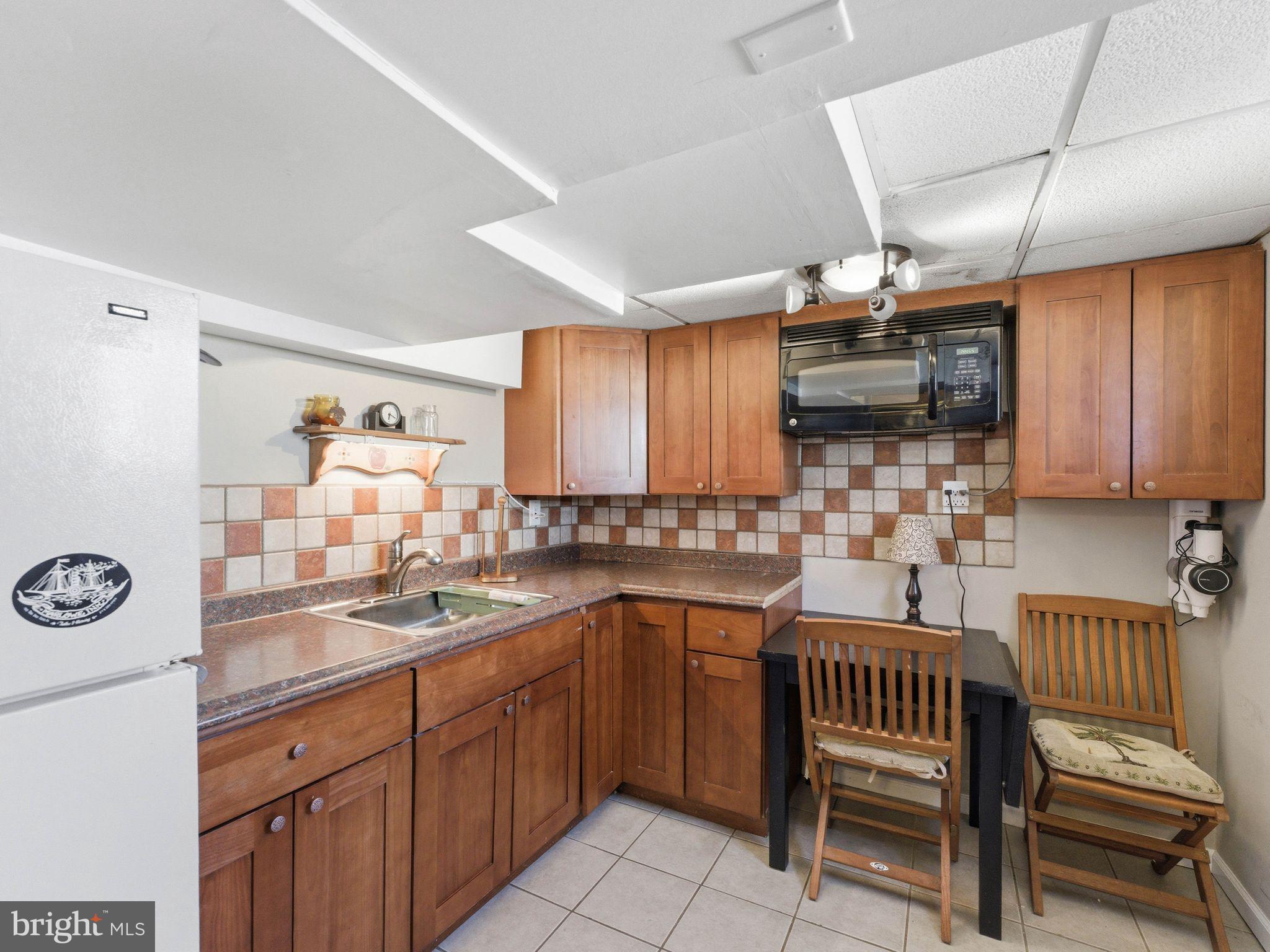 SUBURBAN GREENS - Residential