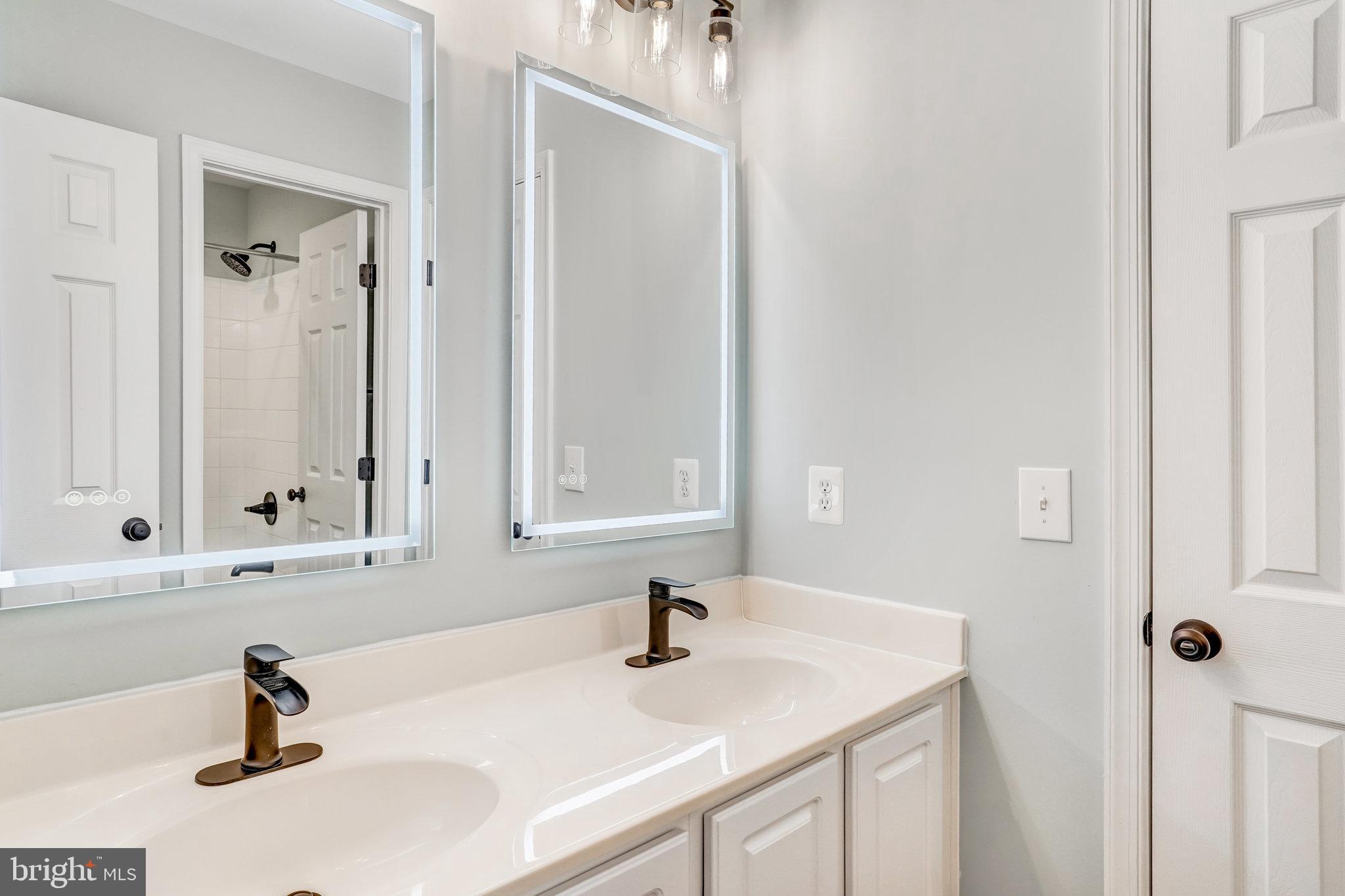 HOPEWELLS LANDING - Residential